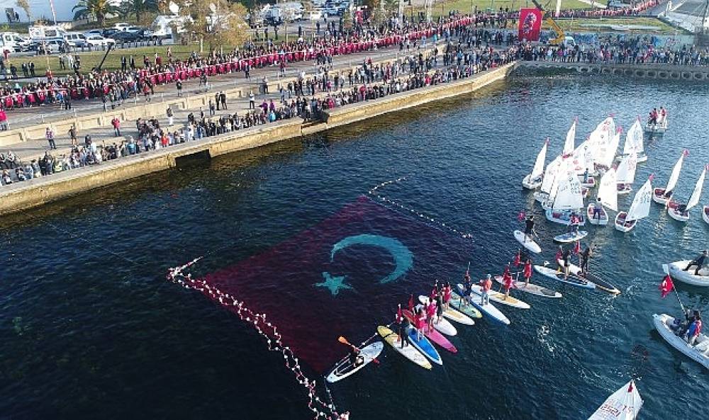 10 Kasım'da Atatürk İçin El Ele “Ata'ya Saygı Zinciri